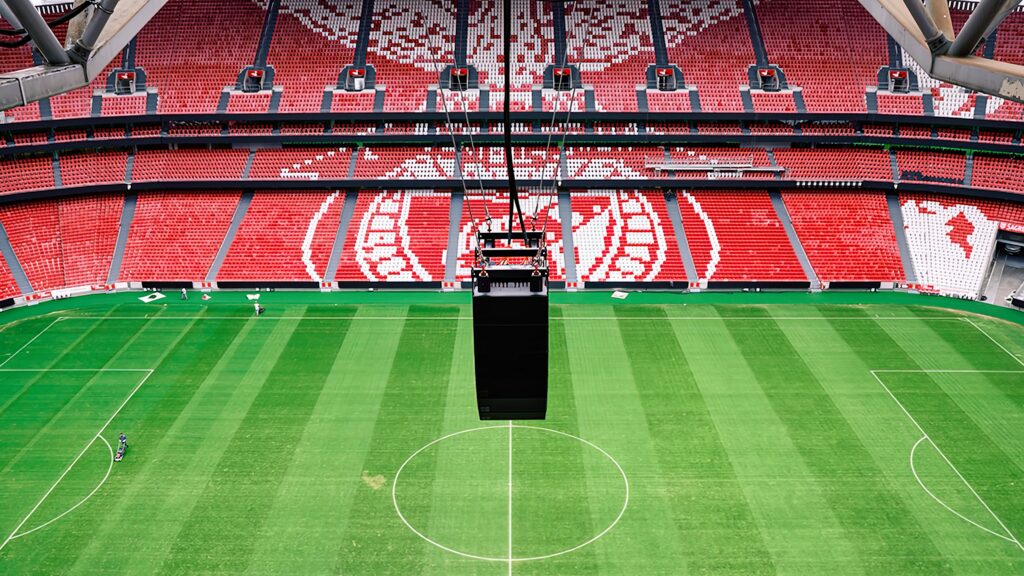 Benfica (Estádio da Luz) встановлює новий стандарт стадіонного звуку з кардіоїдними масивами d&b audiotechnik